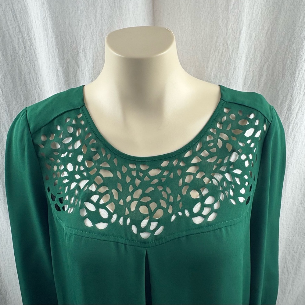 HD In Paris Anthropologie Green Dara Tee Laser Cut Blouse 10 - Picture 8 of 12